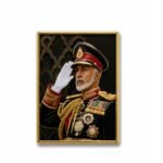 ستيكر السلطان قابوس بالزي العسكري الرسمي