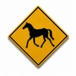 ستيكر علامة عبور الخيل بتصميم طريق مميز مناسب للجوال واللابتوب