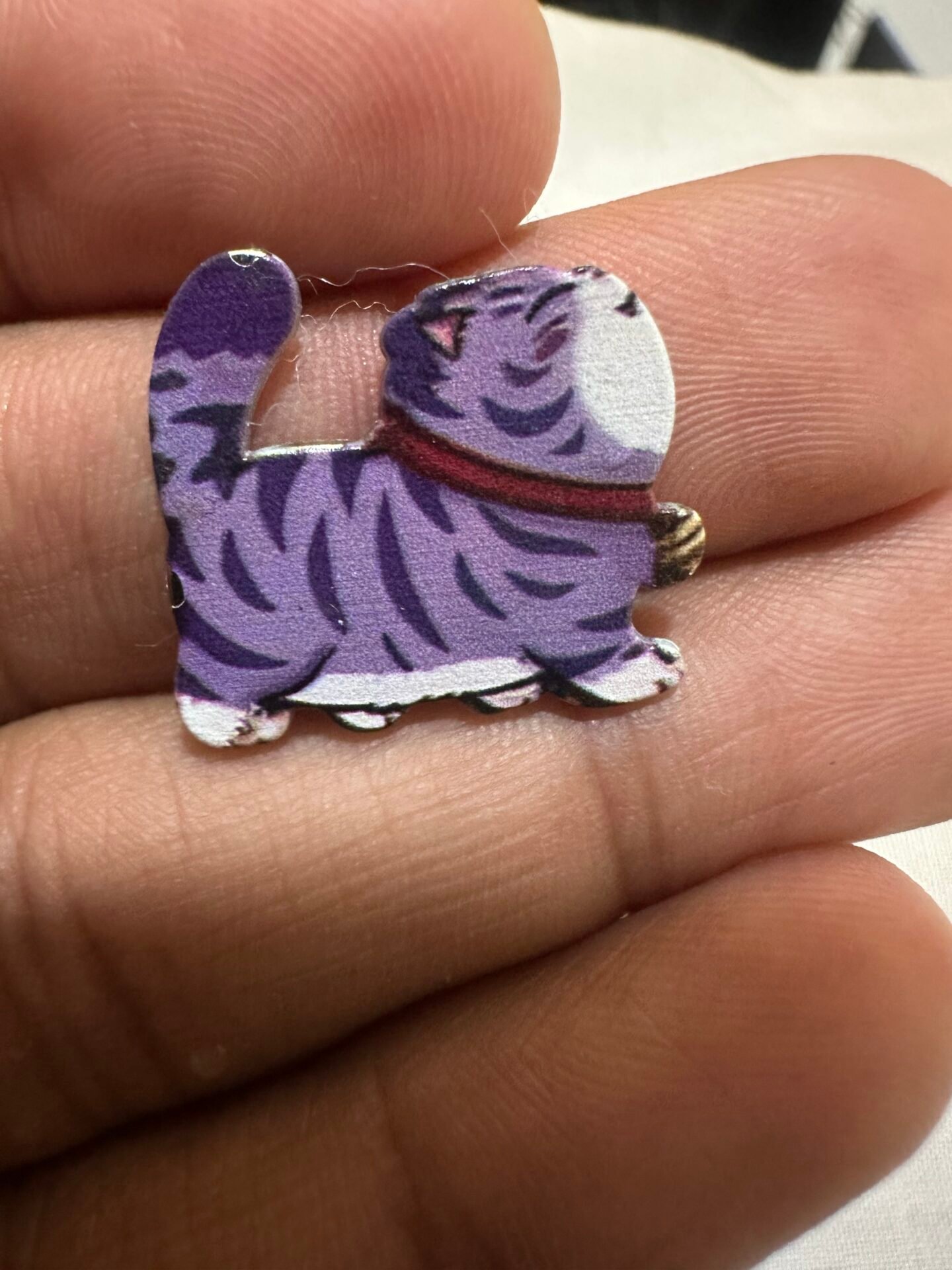 img_7948 ستيكر القط البنفسجي – Purple Cat Sticker - الصورة 1