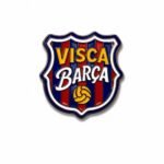ستيكر معدني بتصميم شعار Visca Barça بألوان برشلونة الكلاسيكية.