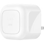 شاحن الجدار Belkin BoostCharge Cube بقوة 30W بمنفذ USB-C باللون الأبيض