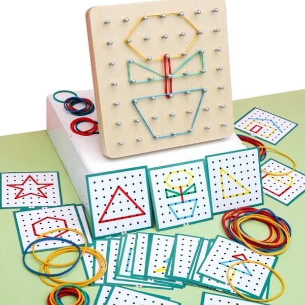 لوحة الأشكال الخشبية مع البطاقات | Montessori Geoboard - موبايل كراج
