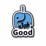 ستيكر معدني رأس صقر وردي لابس برقع الصقارة مع ريشة على الرأس - موبايل كراج