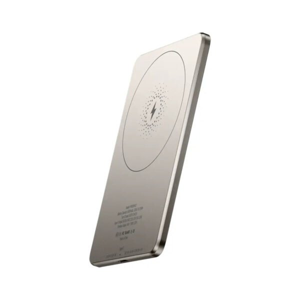 باور بنك Powerology النحيف بسعة 5000mAh يدعم MagSafe بلون تيتانيوم