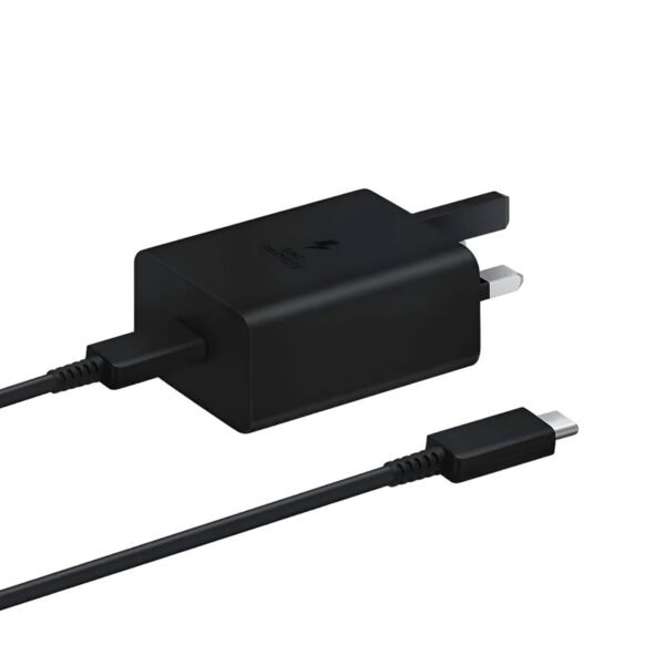 شاحن Samsung بقوة 45W بمنفذ USB-C مع كيبل USB-C باللون الأسود